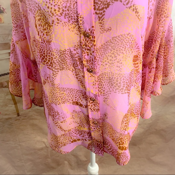 CAbi Pink Print flutter Sleeve Button Down - Picture 7 of 9